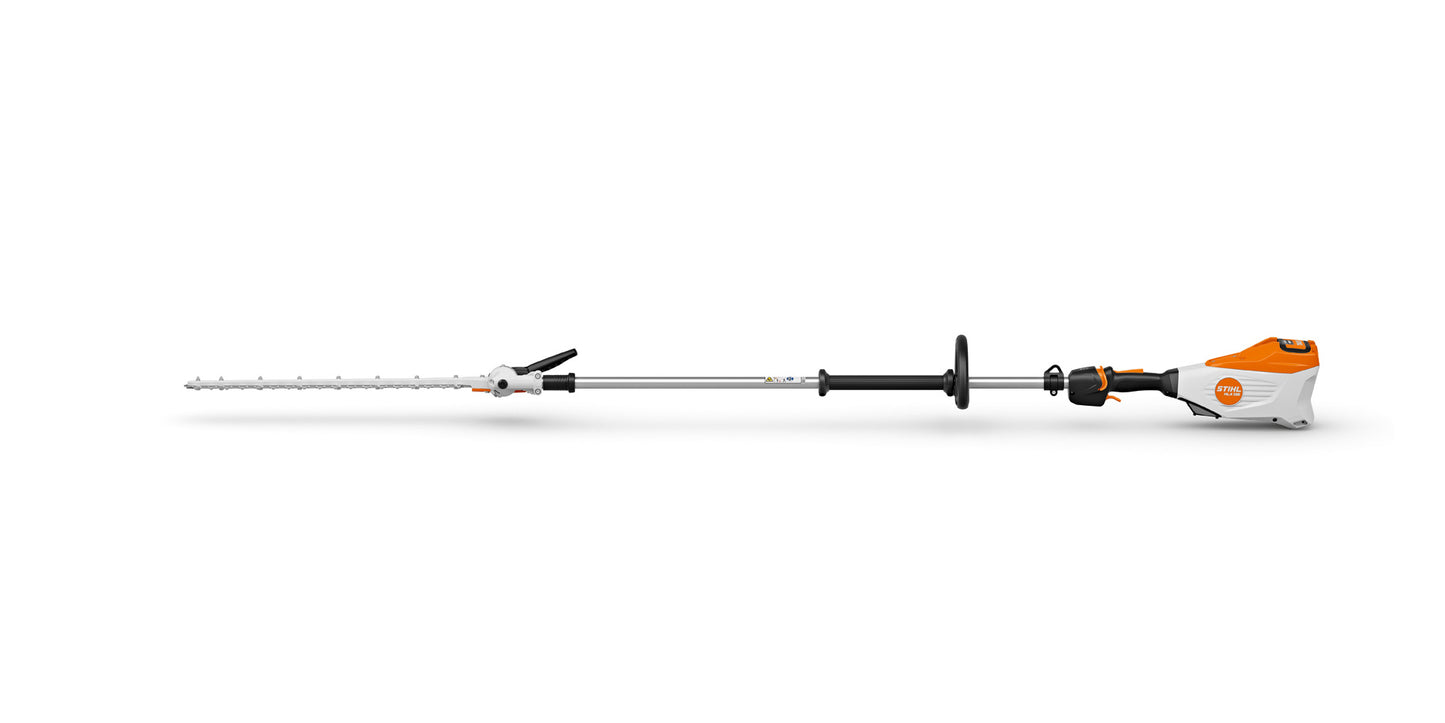 Dimostrazione su campo del tagliasiepi a batteria STIHL HLA 135