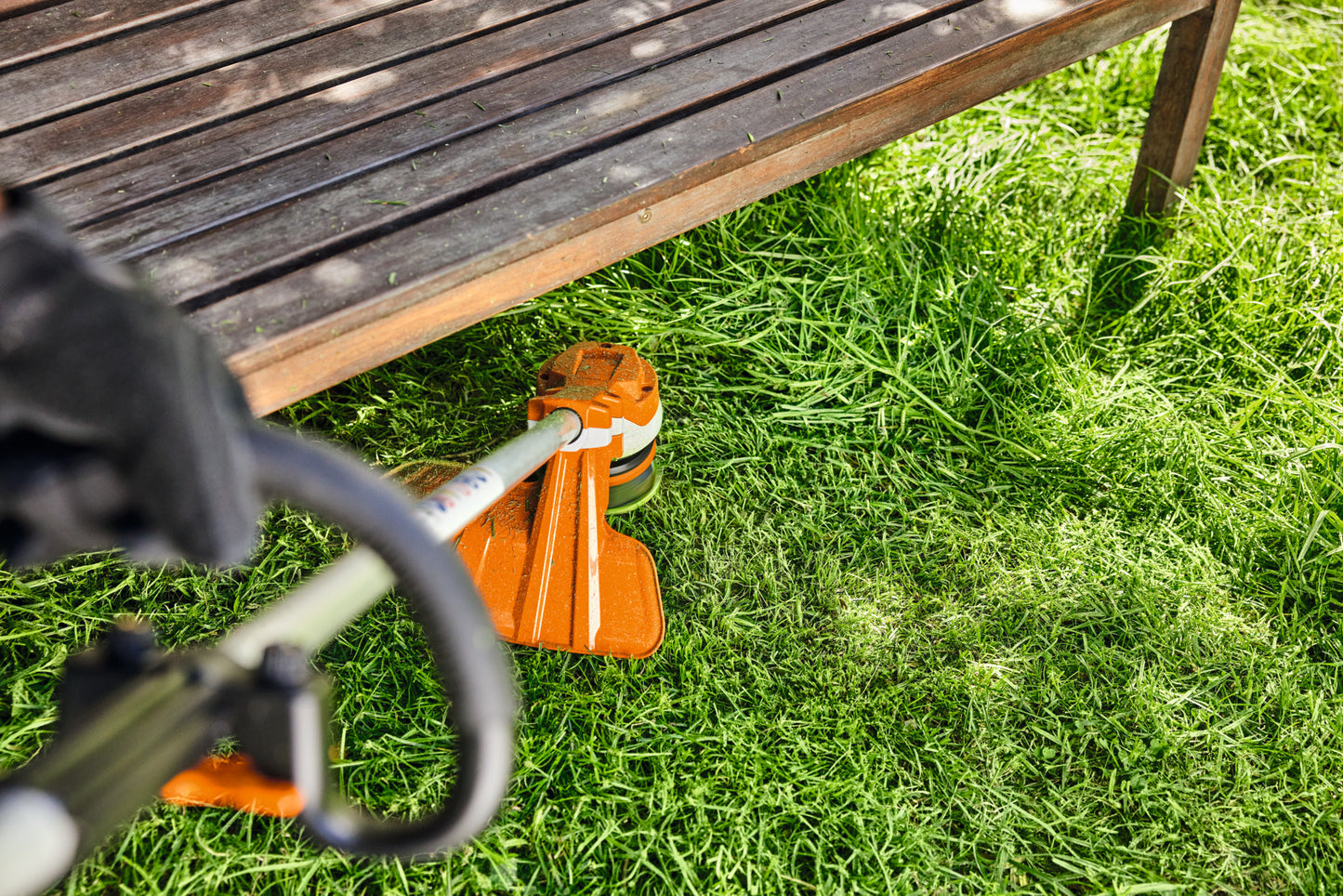 Dettaglio impugnatura ergonomica del STIHL FSA 70 R