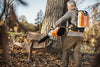 Utilizzo del soffiatore a batteria BGA 200 STIHL in giardino