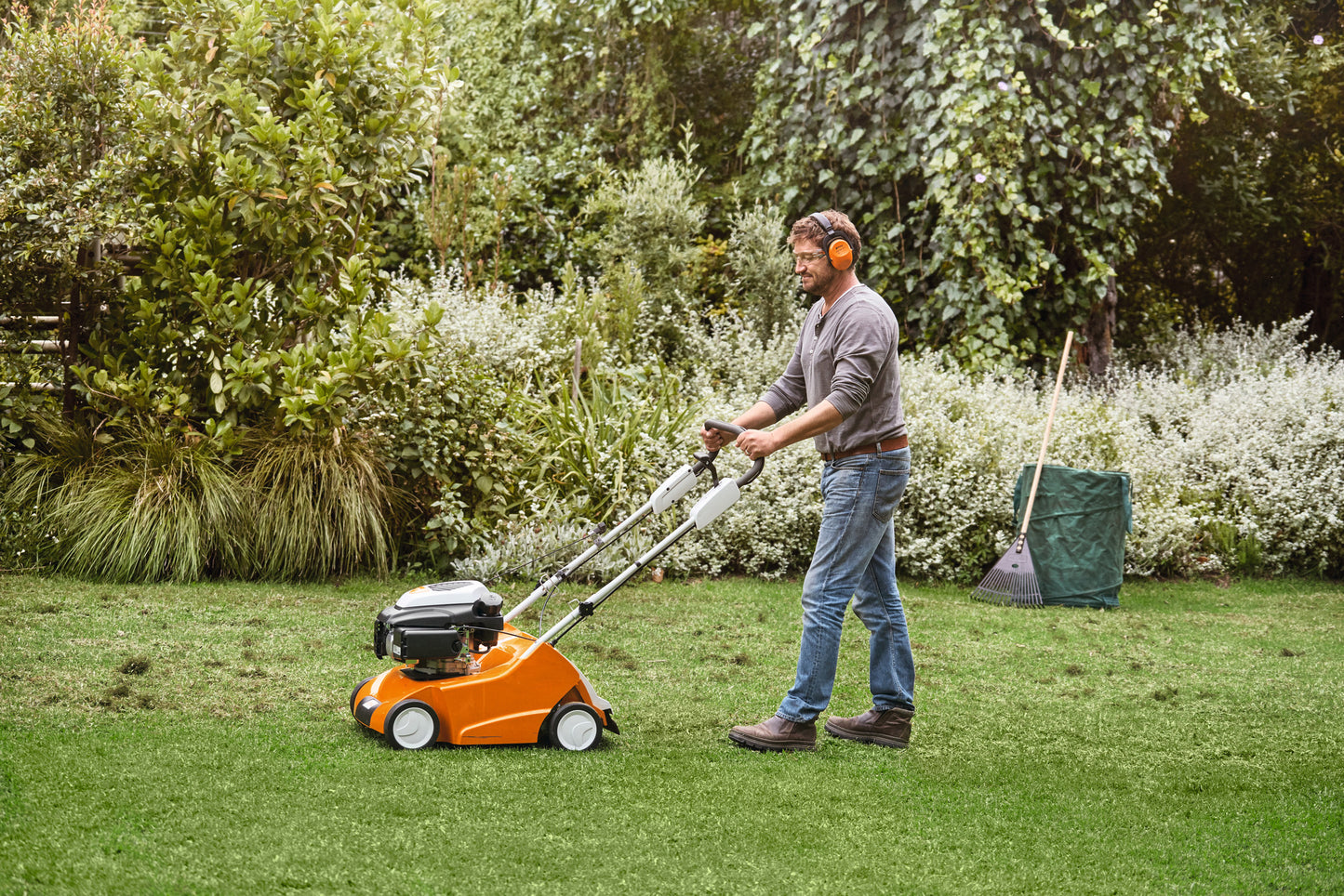 Arieggiatore RL 540 di Stihl in posizione di lavoro