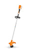 Vista frontale del decespugliatore a batteria STIHL FSA 60 R con asta e impugnatura