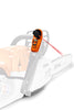 Primo piano del Laser di precisione 2-in-1 di Stihl montato su una motosega
