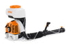 Immagine frontale dell'atomizzatore STIHL SR 430 con bretelle e impugnatura multifunzione