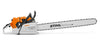Vista laterale della motosega STIHL MS 881 in ambiente naturale