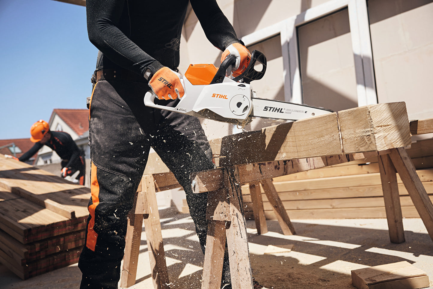 Particolare dell'impugnatura ergonomica della motosega STIHL MSA 160 C-B