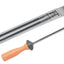Dettaglio delle lime tonde Stihl con piano d'appoggio in legno