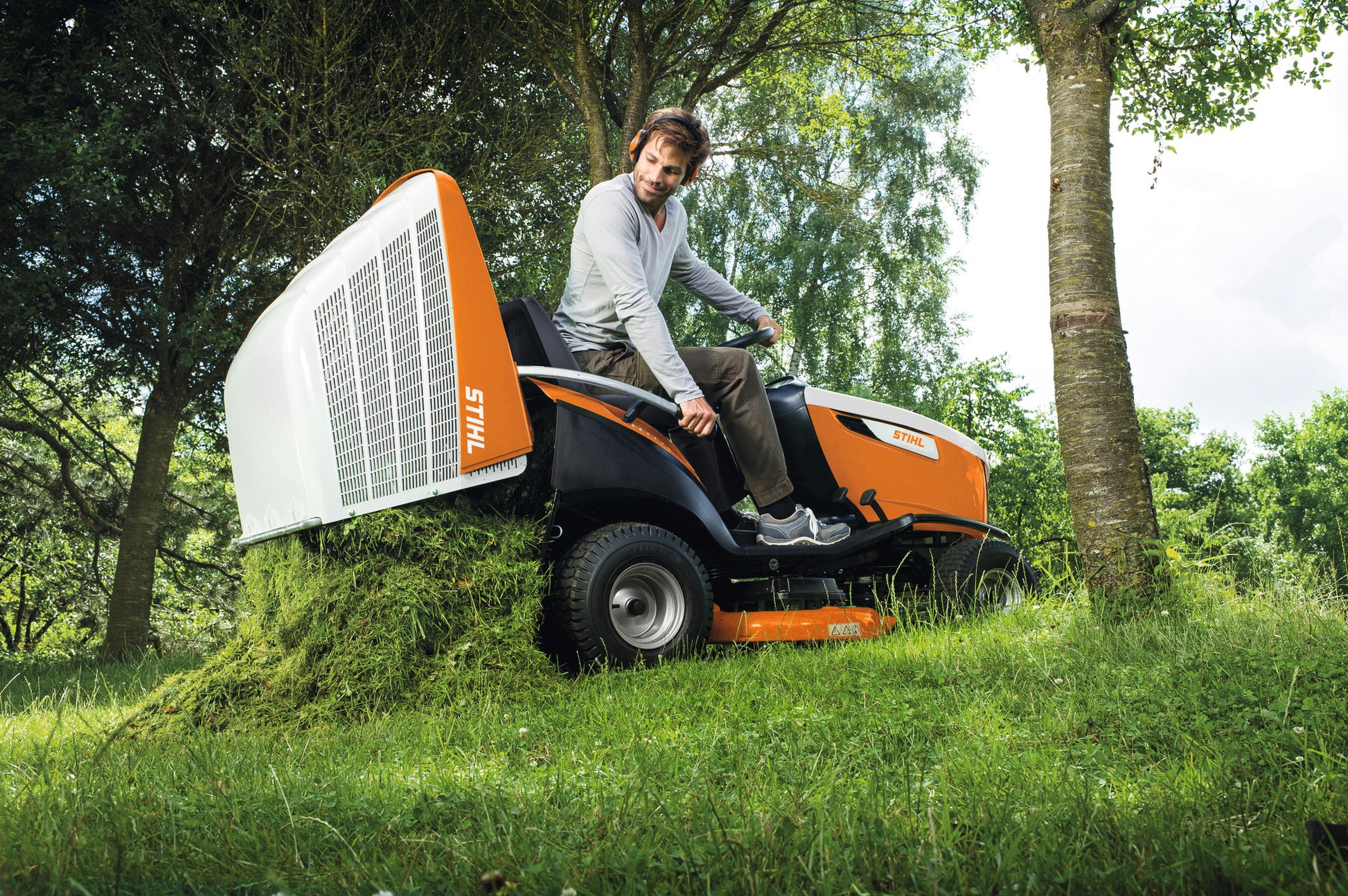 Display LCD del trattorino STIHL RT 6112 ZL chiaro e luminoso