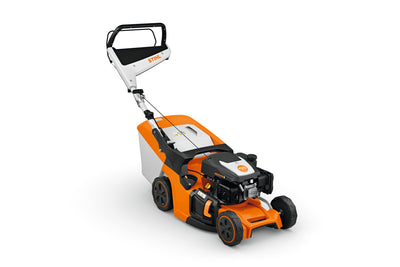 Tosaerba Stihl RME 443 in vista laterale su prato