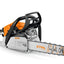 Motosega STIHL MS 212 in azione su un tronco, taglio efficace