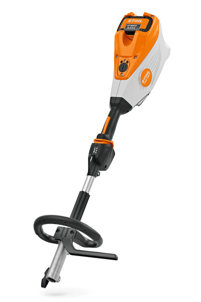 Vista frontale del motore Kombi a batteria STIHL KMA 135 R