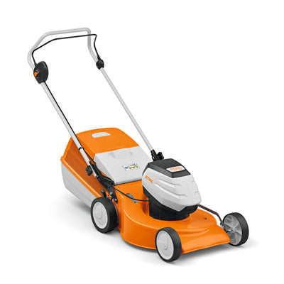 Vista laterale frontale del tosaerba a batteria STIHL RMA 253