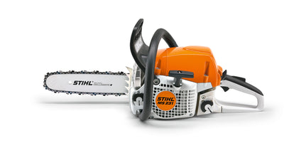 Dettaglio ravvicinato della barra e catena STIHL MS 231