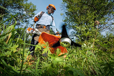 Dettaglio del motore del Decespugliatore STIHL FS 240 su sfondo bianco