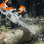 Motosega STIHL MS 201 C-M in azione nel bosco