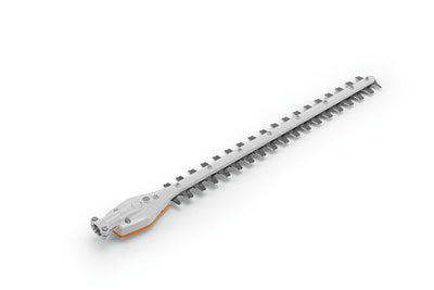 Accessorio tagliasiepi STIHL HL 0° montato su un decespugliatore