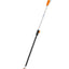 Potatore a batteria Stihl HTA 50 con batteria e caricatore sul prato
