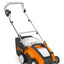 Vista laterale dell'Arieggiatore Elettrico Stihl RLE 240 in funzione su un prato.