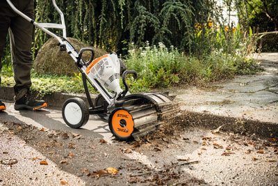 Dettaglio delle lamelle in gomma del rullo spazzola Stihl
