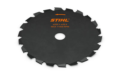 Immagine frontale della Sega circolare Stihl a Denti a Sgorbia utilizzata per decespugliatori