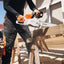 Particolare dell'impugnatura ergonomica della motosega STIHL MSA 160 C-B