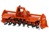 Vista angolare anteriore fresatrice SICMA RC evidenzia l’attacco a 3 punti e scocca robusta
