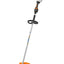 Decespugliatore STIHL FSA 135 R in azione su prato